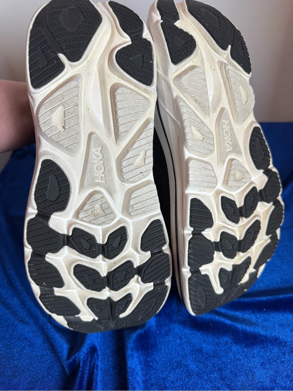 Hoka One One Clifton 10 Black Athletic Shoes with White Logo - Picture 10 of 10